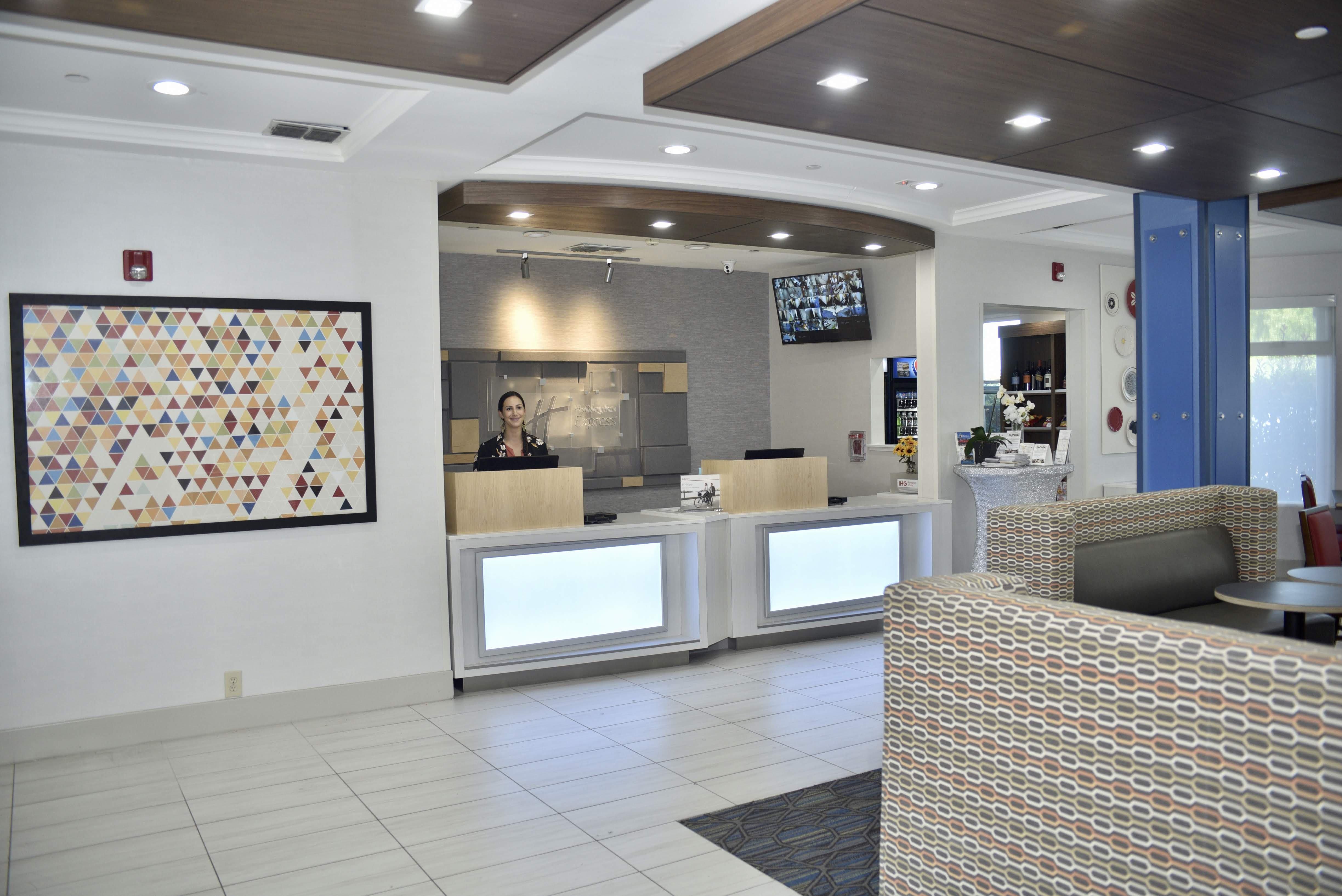 Holiday Inn Express Windsor Sonoma Wine Country By Ihg Extérieur photo
