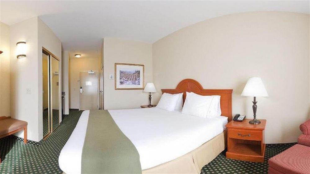 Holiday Inn Express Windsor Sonoma Wine Country By Ihg Extérieur photo